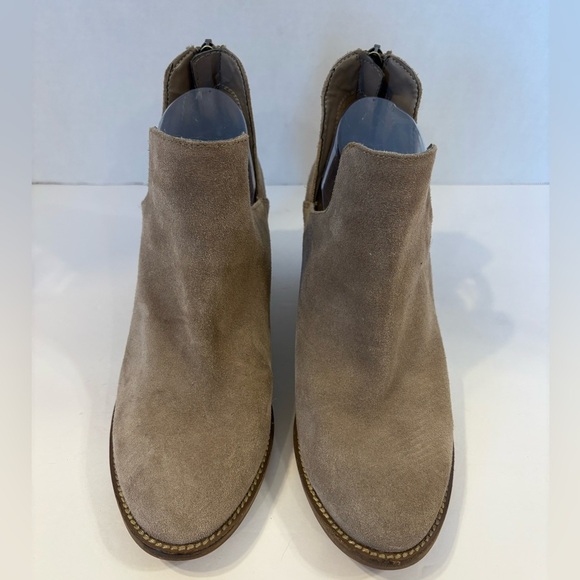 Blondo tan suede waterproof booties ankle boots size 9 M - Picture 1 of 11